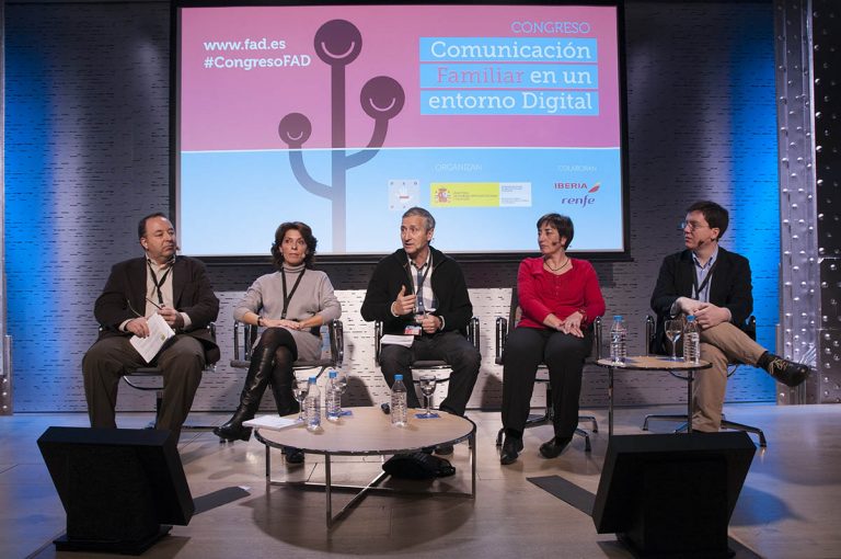 Comunicación familiar en un entorno digital
