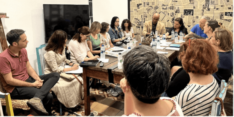 El Gancho, un barrio que combina la tradición e innovación.Análisis desde el enfoque de las TRIC y las Ciudades MIL UNESCO